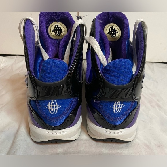 RARE! Nike Men’s Huarache \'08 BBall \'White Purple\', Size 9.5 main image 5